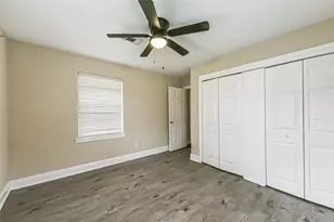 405 N Burnett Dr, Baytown, TX 77520 - Photo 14