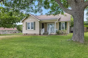 709 Burleson St, Brenham, TX 77833 - Photo 1