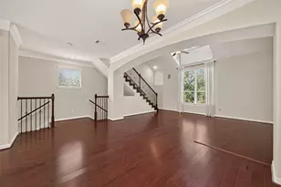 888 Fisher St, Houston, TX 77018 - Photo 4