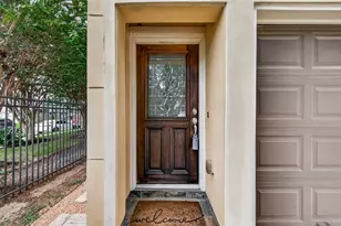 888 Fisher St, Houston, TX 77018 - Photo 2