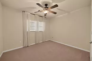 888 Fisher St, Houston, TX 77018 - Photo 24