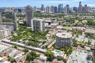 5050 Woodway Dr, Houston, TX 77056 - Photo 24