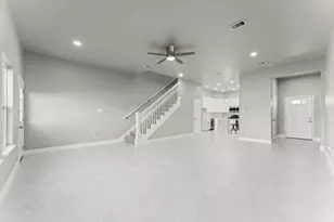 8157 Crestview Dr, Houston, TX 77028 - Photo 4