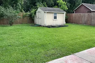 10422 Lauren Creek Dr, Baytown, TX 77523 - Photo 20