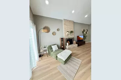6310 Briar Terrace Drive, Houston, TX 77072 - Photo 4