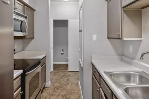 562 Wilcrest Dr, Houston, TX 77042 - Photo 12