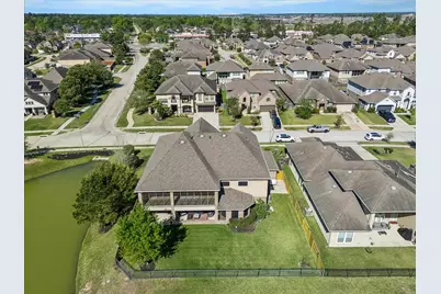 14902 Somerset Horizon Lane, Houston, TX 77044 - Photo 34