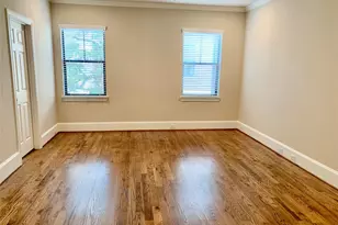 119 W 10th St, Houston, TX 77008 - Photo 8