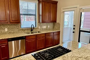 119 W 10th St, Houston, TX 77008 - Photo 4
