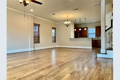 119 W 10th Street, Houston, TX 77008 - Photo 2