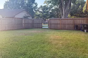 1511 W Dumble St, Alvin, TX 77511 - Photo 28