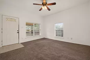 1511 W Dumble St, Alvin, TX 77511 - Photo 10