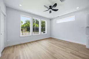 4214 Larkspur St, Houston, TX 77051 - Photo 8