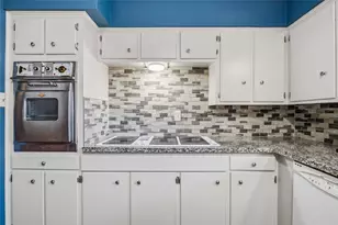 7719 Wilmerdean St, Houston, TX 77061 - Photo 14