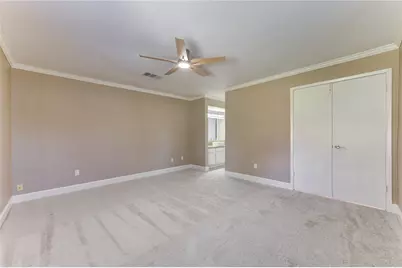 6102 W Airport Boulevard #18, Houston, TX 77035 - Photo 14
