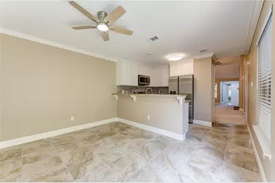 6102 W Airport Boulevard #18, Houston, TX 77035 - Photo 10