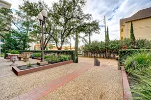 5150 Hidalgo St, Houston, TX 77056 - Photo 4