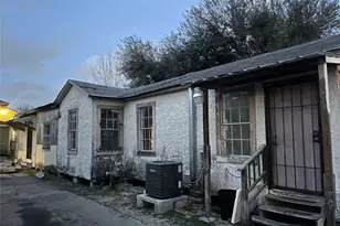 7011 Brownsville St, Houston, TX 77020 - Photo 2