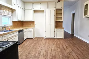 315 High St, Tomball, TX 77375 - Photo 18