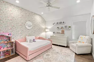 4424 Betty St, Bellaire, TX 77401 - Photo 38