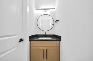 3319 Caplin St, Houston, TX 77026 - Photo 10