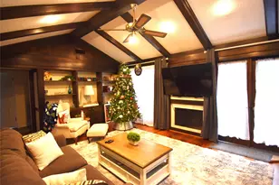 8011 Meadowvale Dr, Houston, TX 77063 - Photo 6