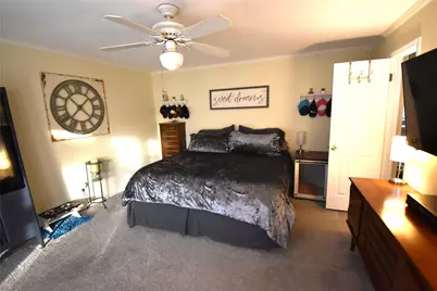 8011 Meadowvale Drive, Houston, TX 77063 - Photo 20