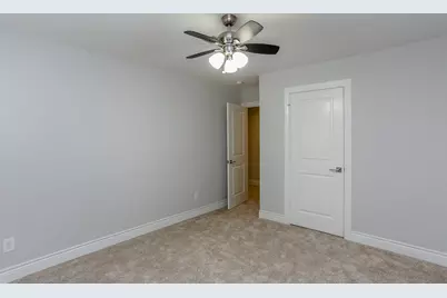 14 Woodlot Court, The Woodlands, TX 77380 - Photo 18