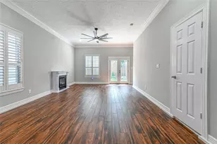 1834 Woodvine Dr, Houston, TX 77055 - Photo 4