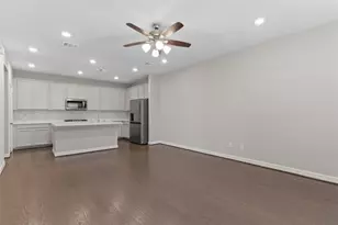 9511 Towne Lake Pkwy, Cypress, TX 77433 - Photo 6