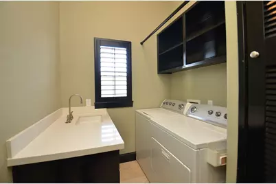 1818 Binz Street #E, Houston, TX 77004 - Photo 20