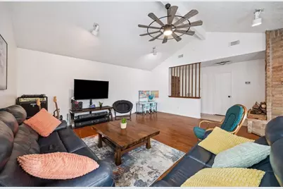 11526 Villa Heights Drive, Houston, TX 77066 - Photo 10