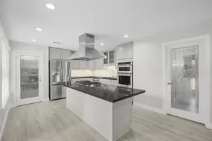 1710 Willowby Dr, Houston, TX 77008 - Photo 8