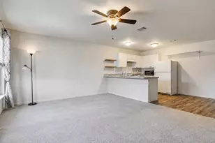 2029 6th St, Hempstead, TX 77445 - Photo 8