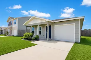 2029 6th St, Hempstead, TX 77445 - Photo 2