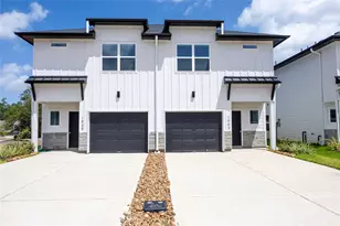1939 Longmire Villas Ct, Conroe, TX 77304 - Photo 2