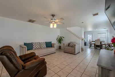 6507 Hawthorne Falls Lane, Houston, TX 77049 - Photo 4