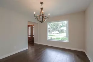 730 Bison Dr, Houston, TX 77079 - Photo 10