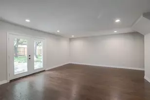 730 Bison Dr, Houston, TX 77079 - Photo 16