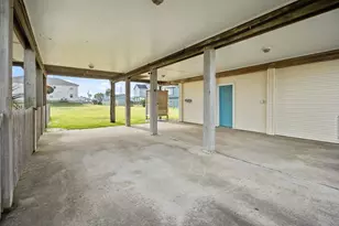 16507 Captain Kidd Rd, Jamaica Beach, TX 77554 - Photo 16