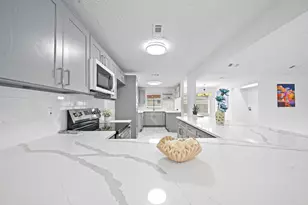 12315 Scarcella Ln, Meadows Place, TX 77477 - Photo 10