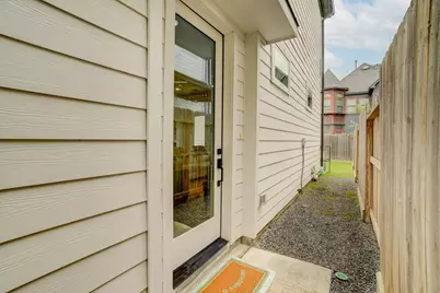 2511 Stuart Street, Houston, TX 77004 - Photo 2