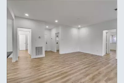 206 Doncaster Street, Conroe, TX 77303 - Photo 8