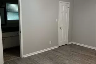 10233 Moorberry Ln, Houston, TX 77043 - Photo 12