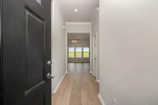 107 Pecan Valley Dr, West Columbia, TX 77486 - Photo 2