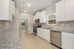 107 Pecan Valley Dr, West Columbia, TX 77486 - Photo 10