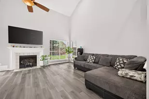 8815 Driftstone Dr, Spring, TX 77379 - Photo 6