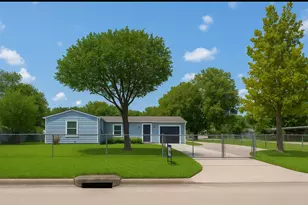 5402 Flamingo Dr, Houston, TX 77033 - Photo 1