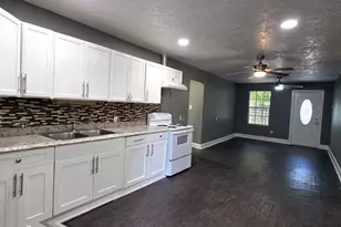 5701 County Rd 288, Angleton, TX 77515 - Photo 4