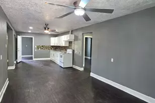 5701 County Rd 288, Angleton, TX 77515 - Photo 2